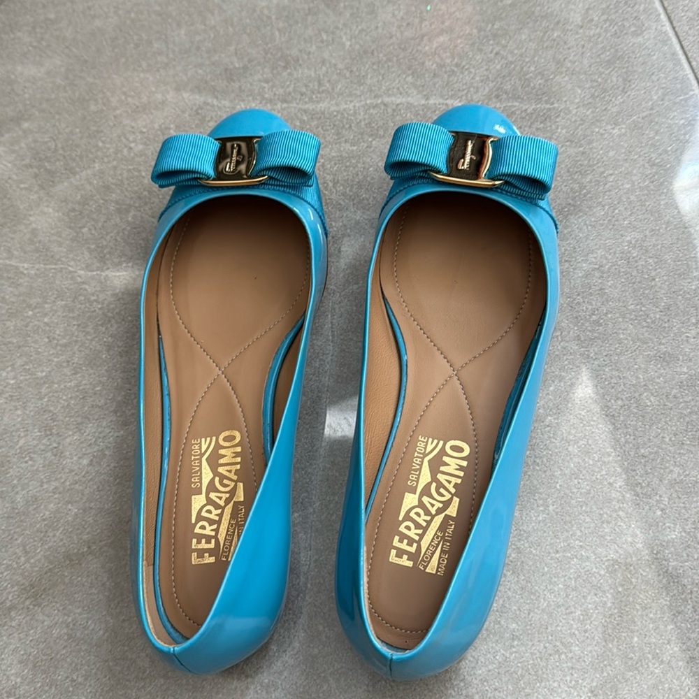 Authentic Ferragamo ballet flats !